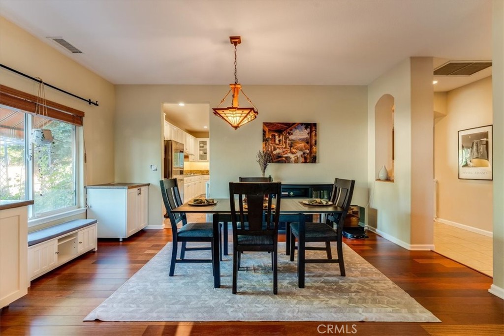 322 Montebello Oaks