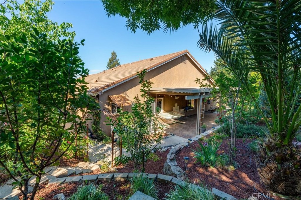 322 Montebello Oaks