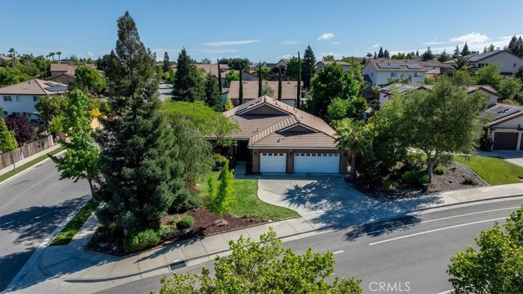 322 Montebello Oaks