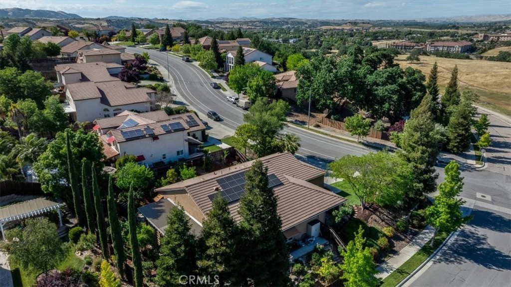 322 Montebello Oaks