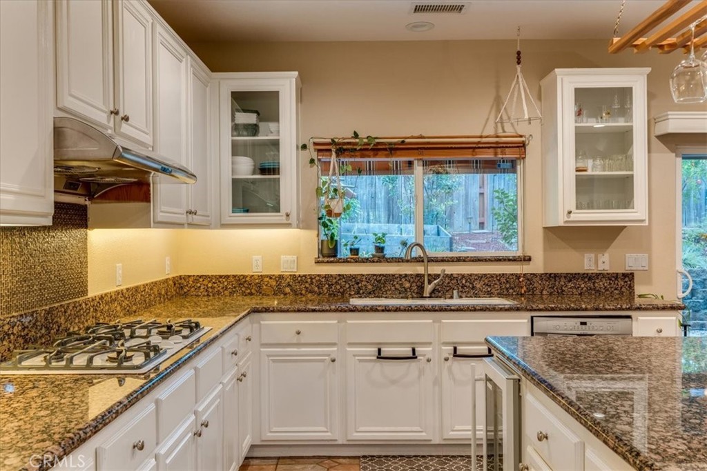 322 Montebello Oaks