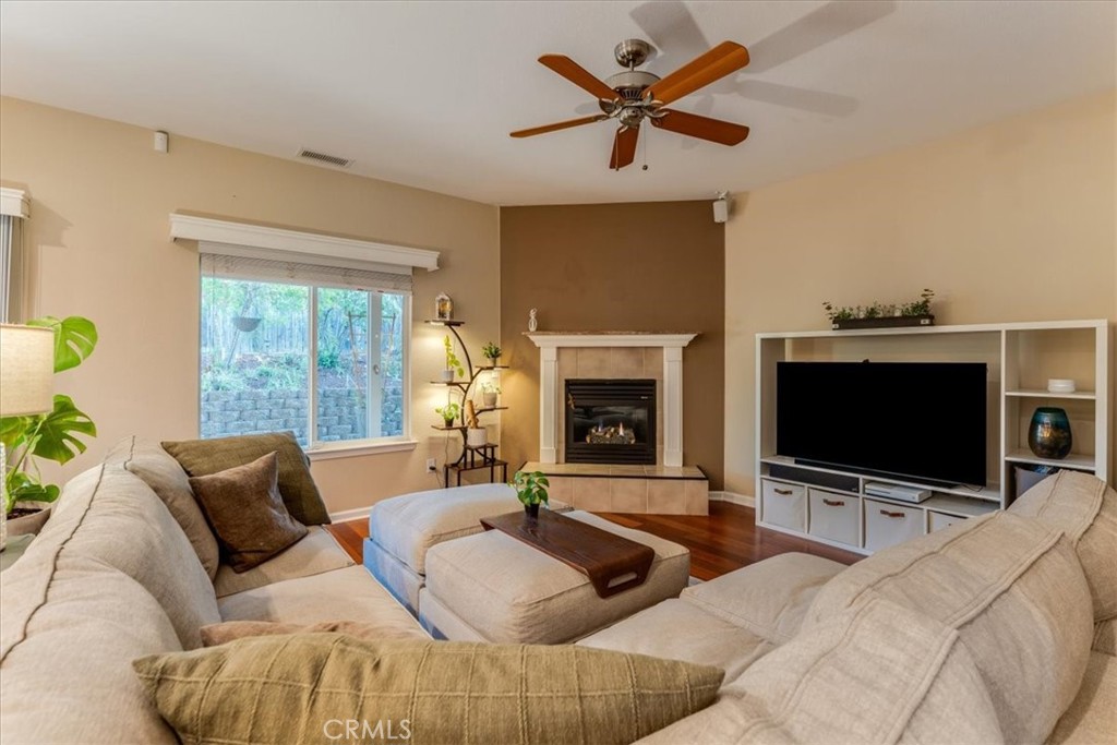 322 Montebello Oaks