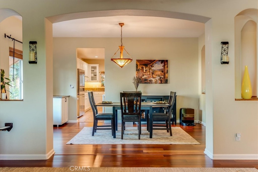 322 Montebello Oaks