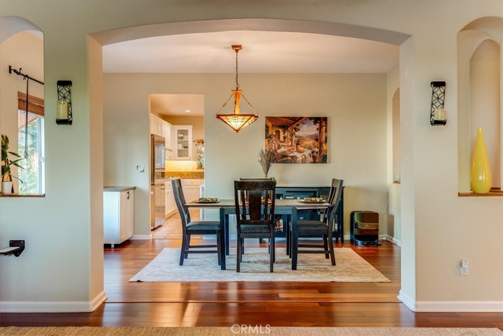 322 Montebello Oaks