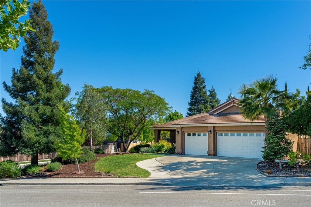 322 Montebello Oaks