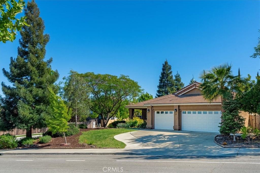322 Montebello Oaks