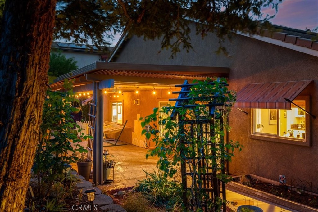 322 Montebello Oaks