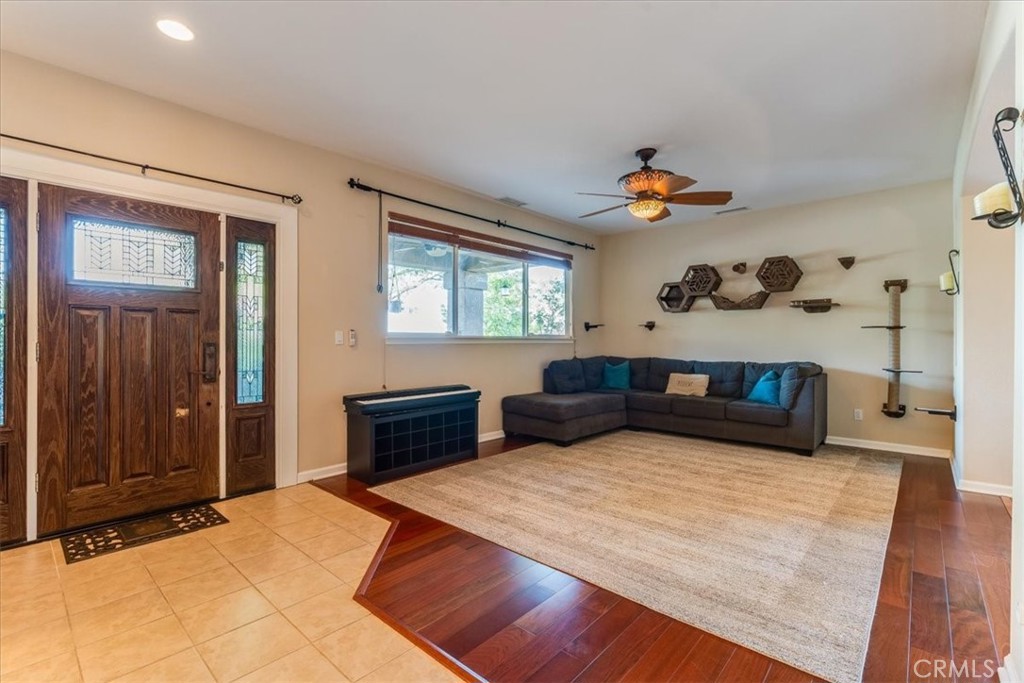 322 Montebello Oaks