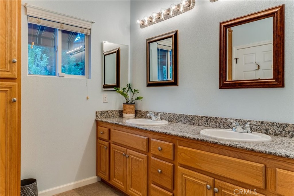 322 Montebello Oaks