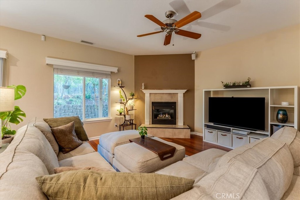 322 Montebello Oaks