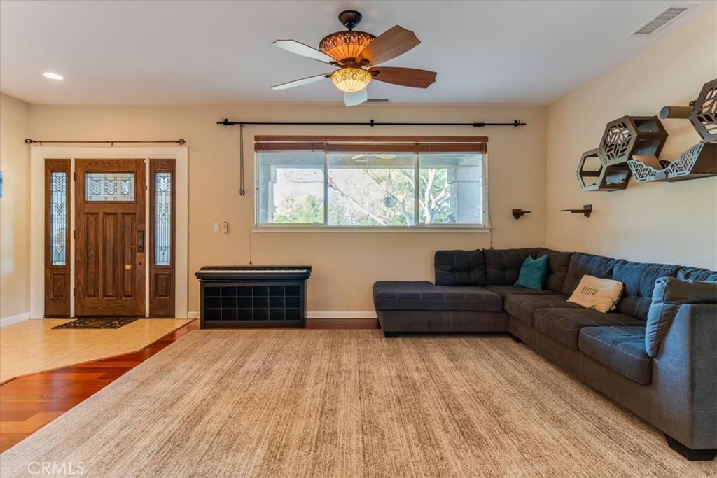 322 Montebello Oaks