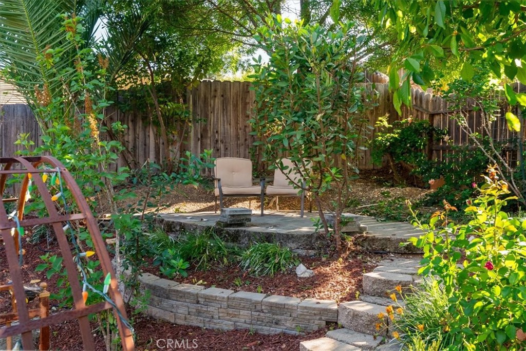 322 Montebello Oaks
