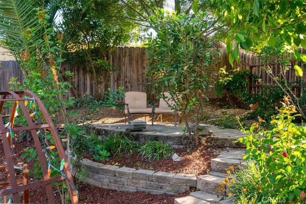 322 Montebello Oaks