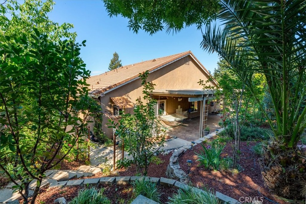 322 Montebello Oaks