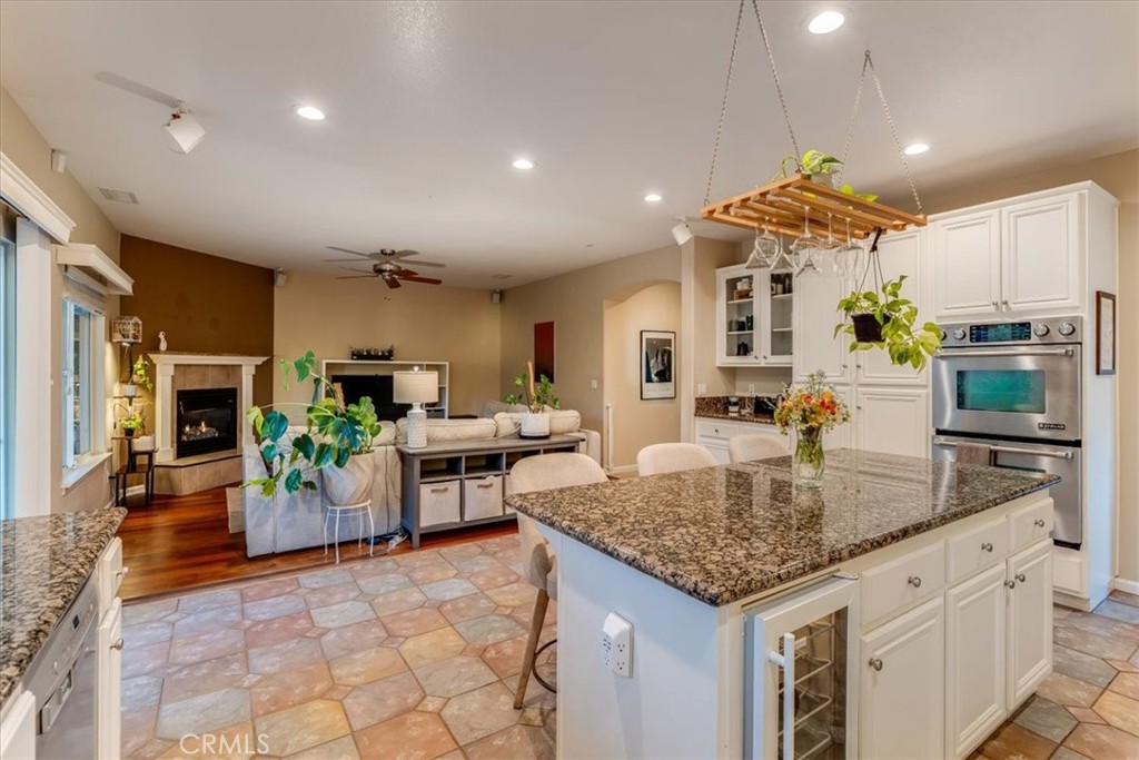 322 Montebello Oaks