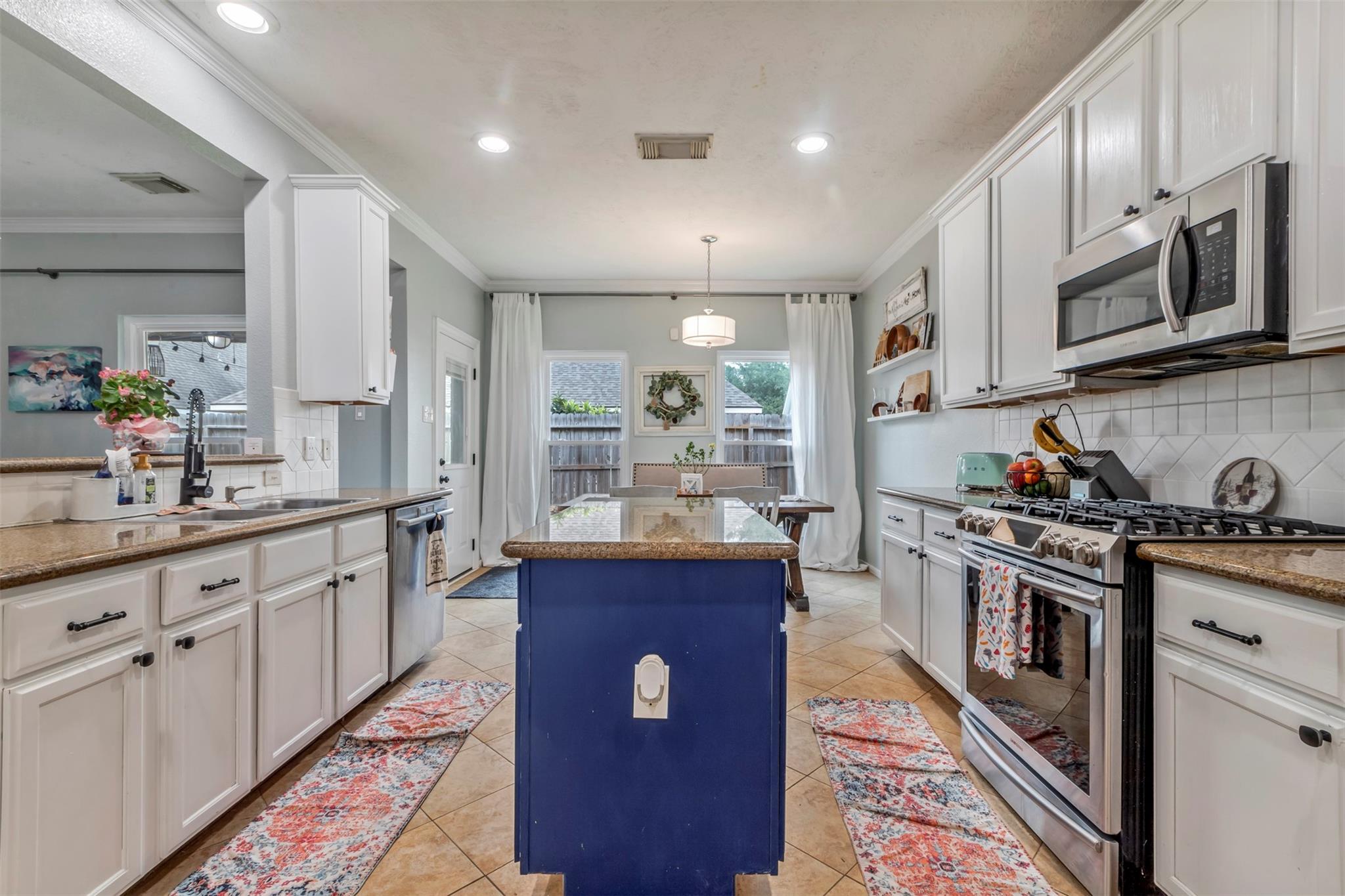 10010 Silverwood Way