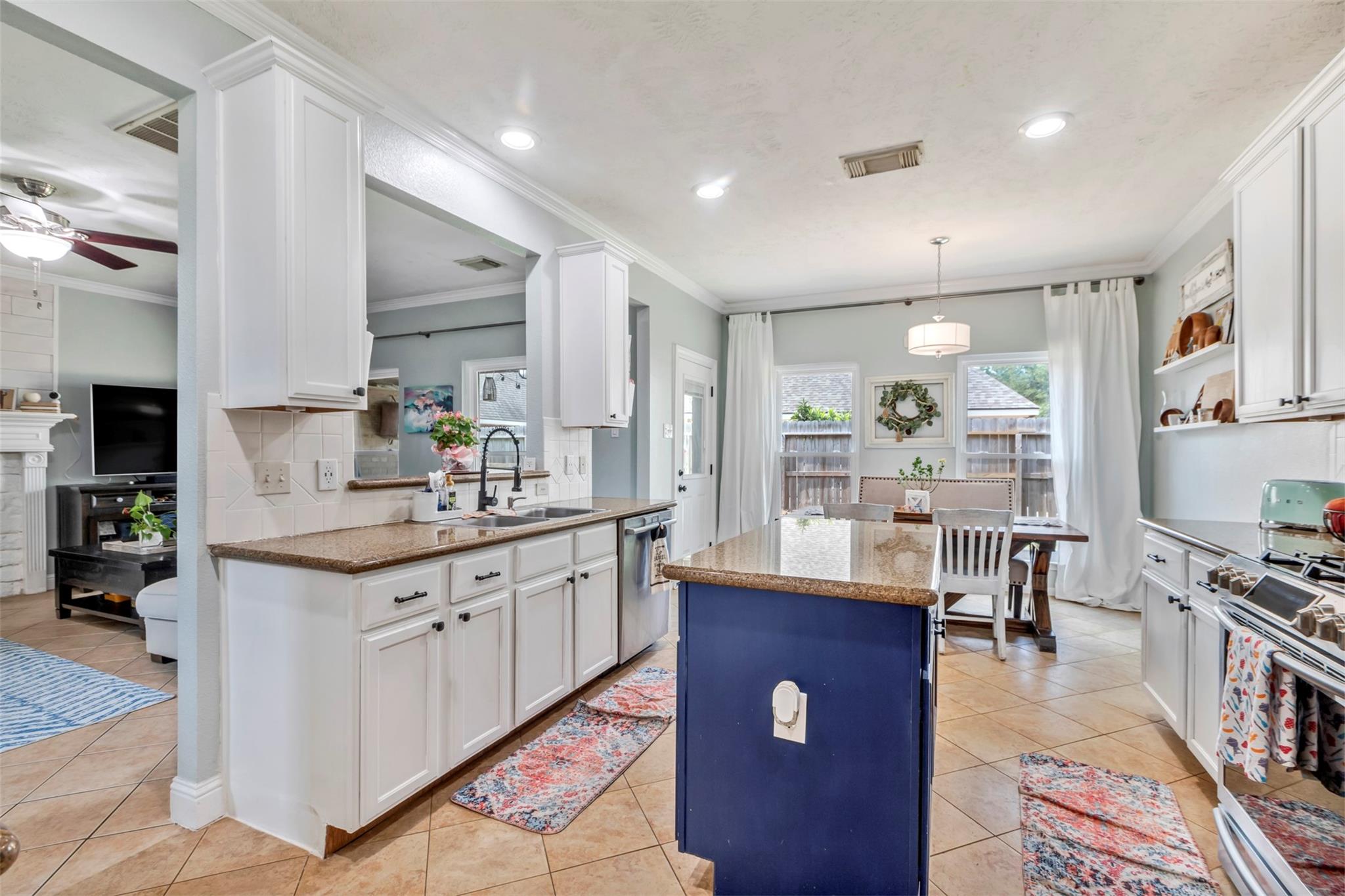 10010 Silverwood Way