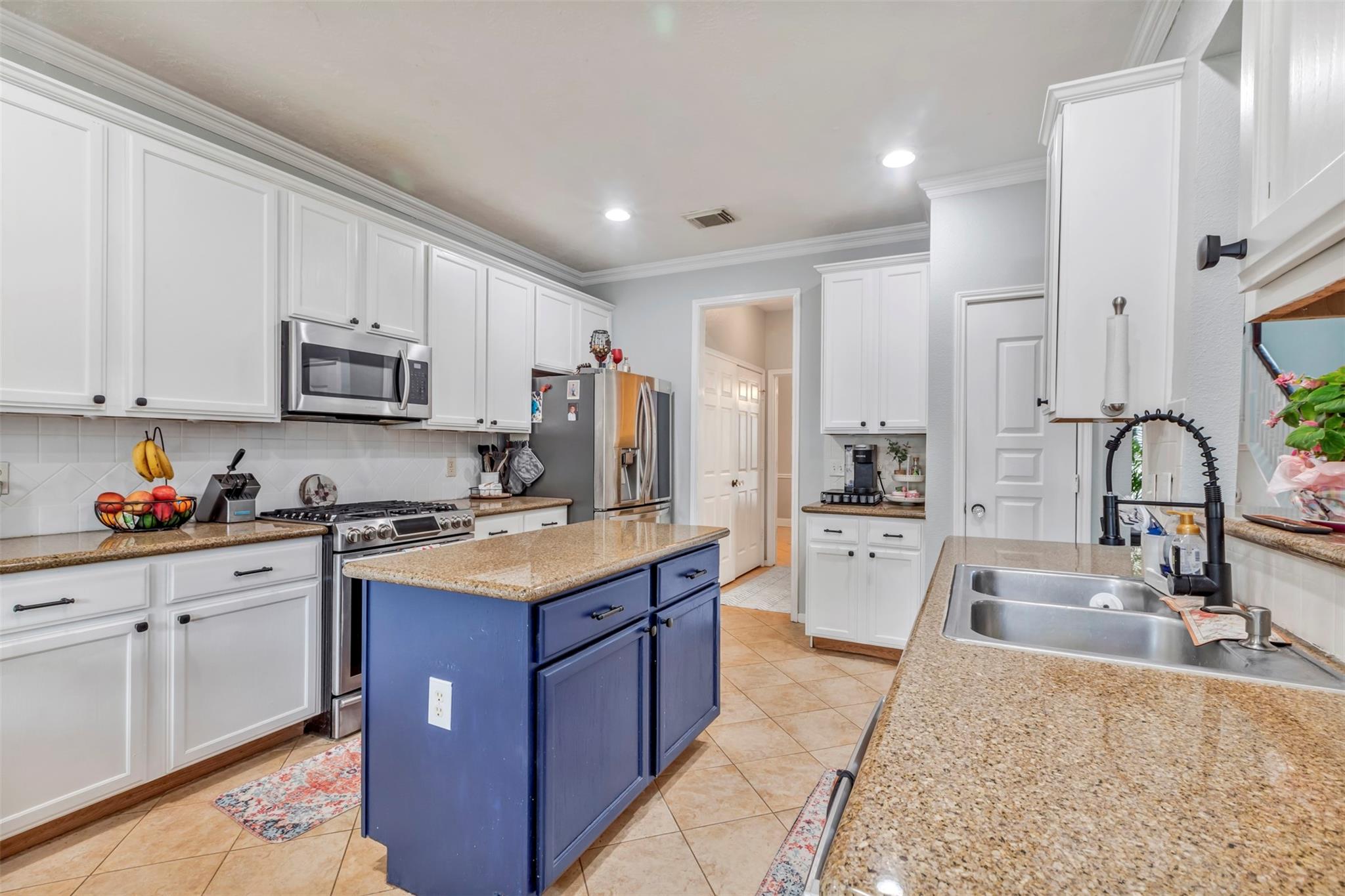 10010 Silverwood Way