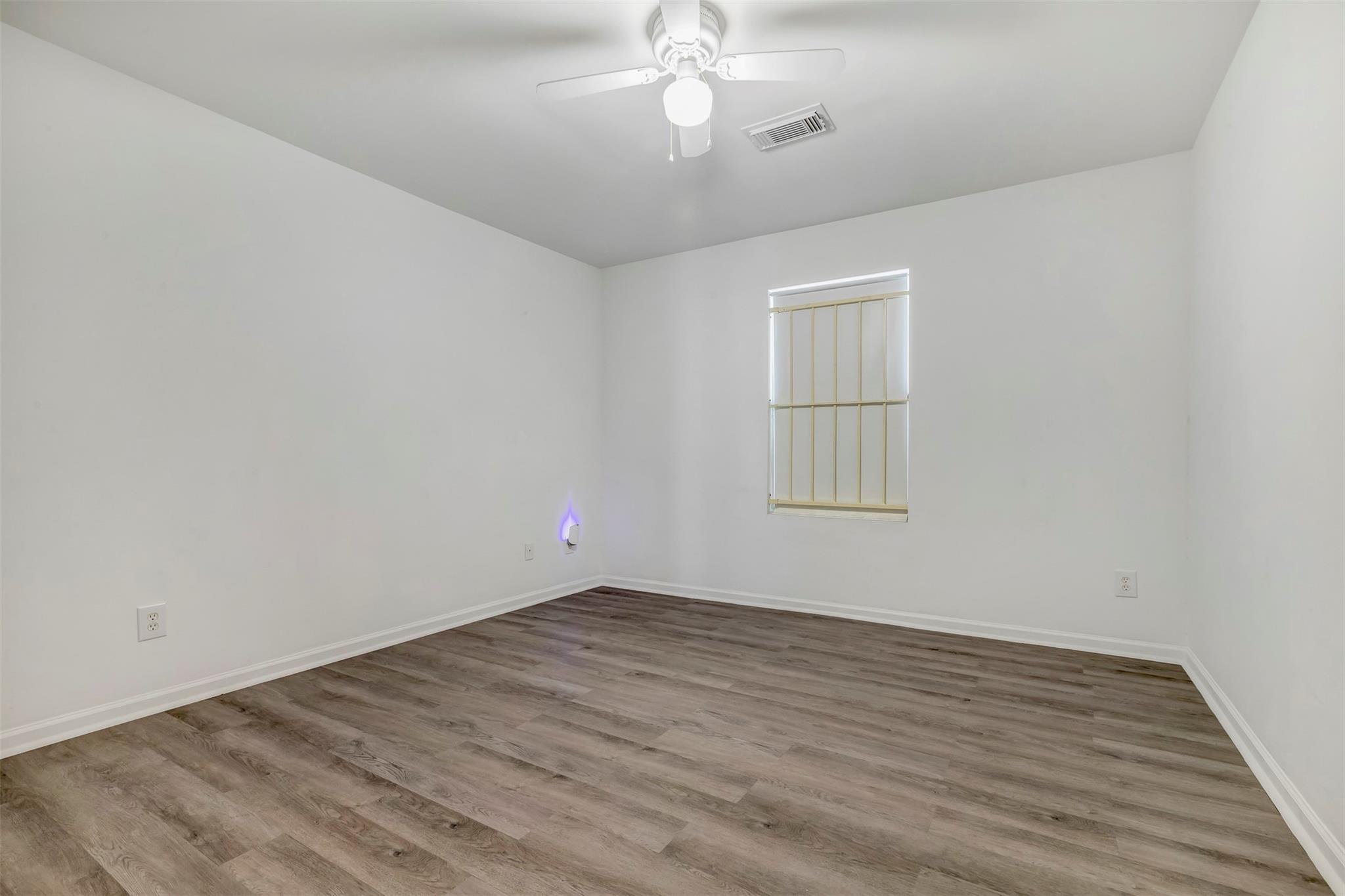 1037 Wall Street