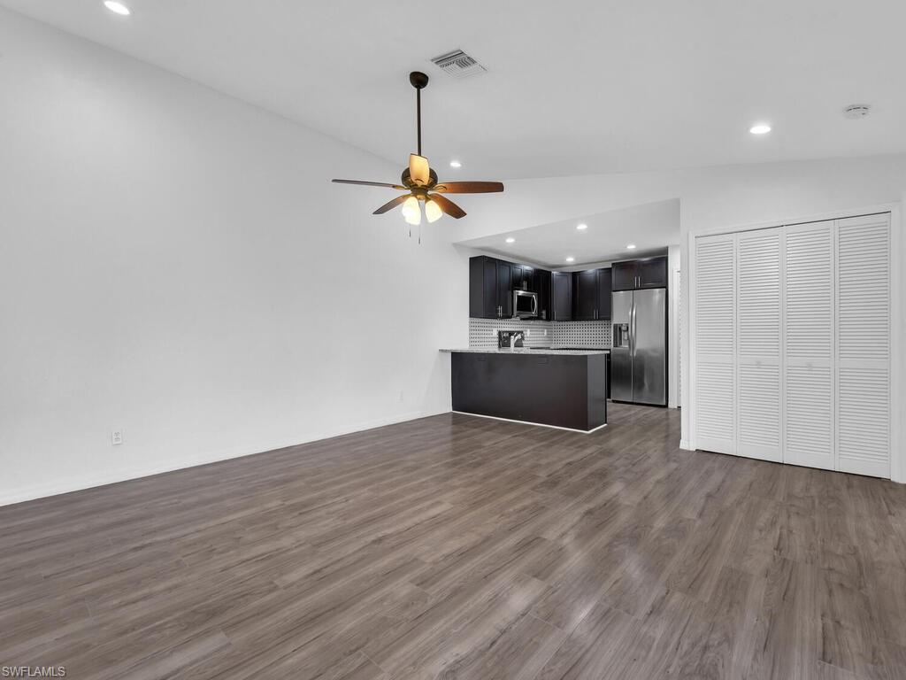 5620 Foxlake DR