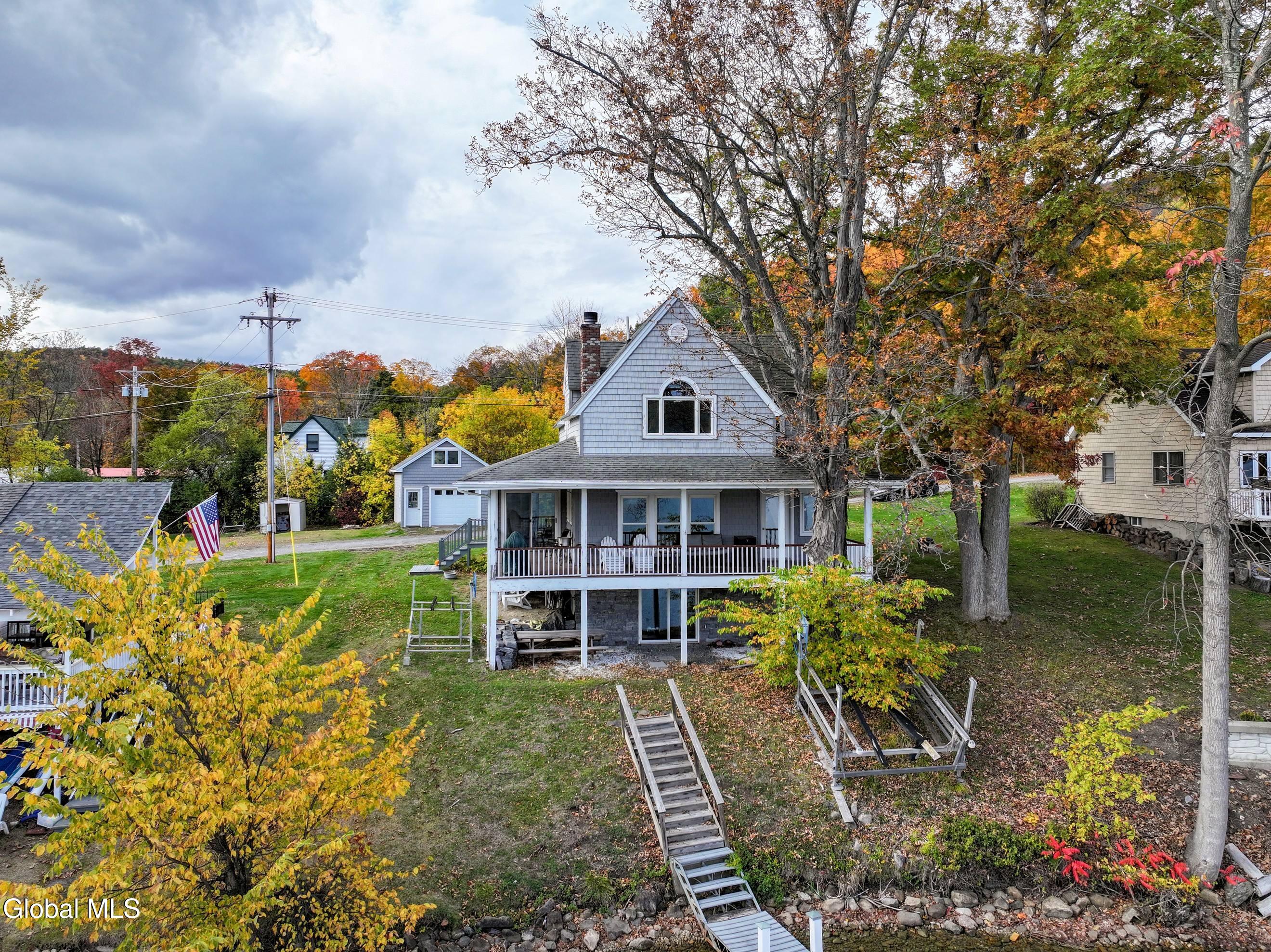 11 Coates Point Road