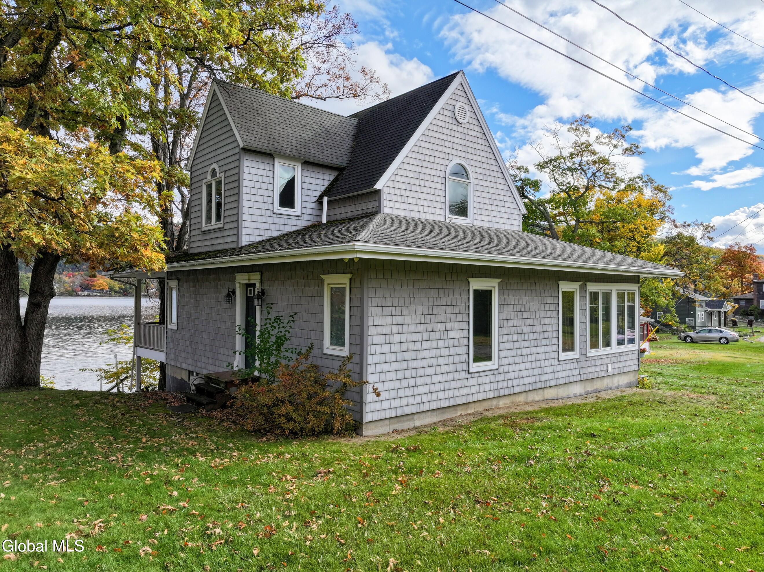 11 Coates Point Road