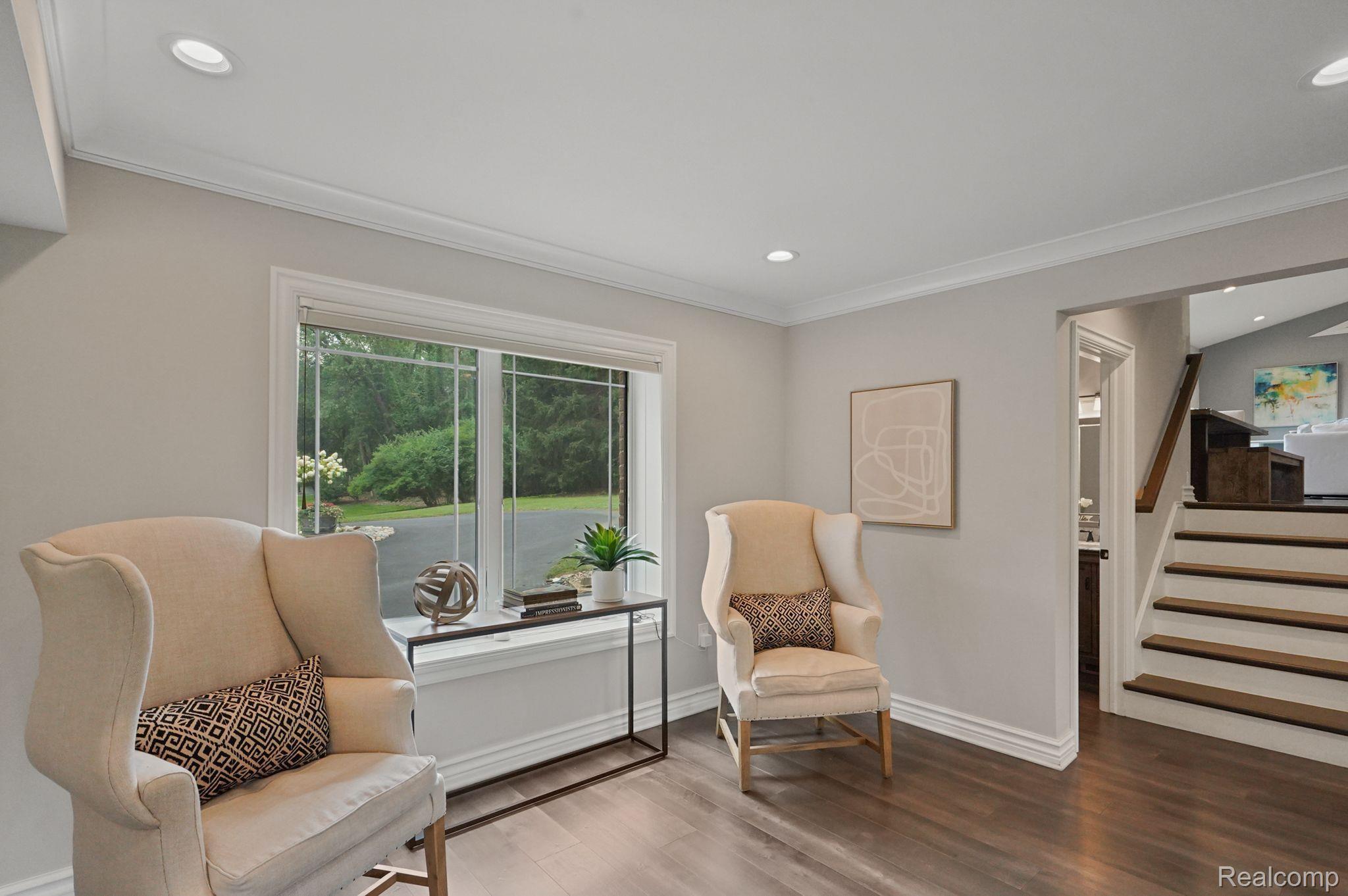 30290 WOODSIDE Court
