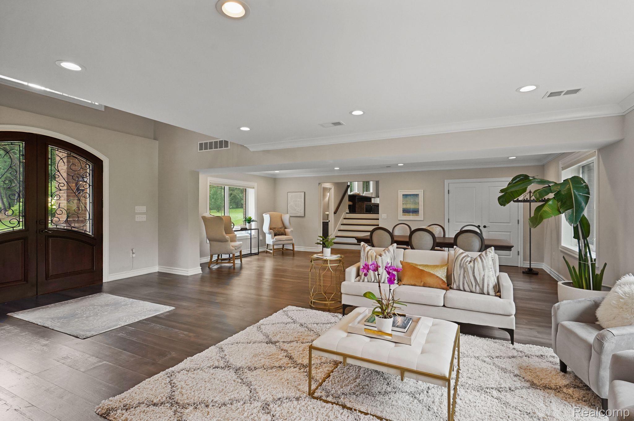 30290 WOODSIDE Court