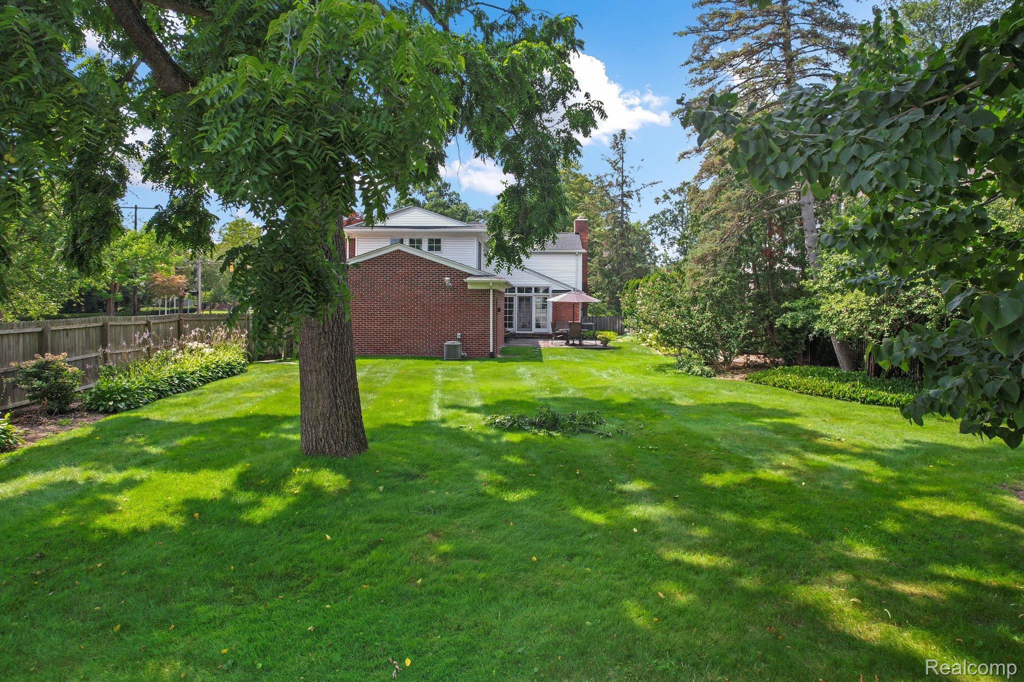 908 CHESTERFIELD Avenue