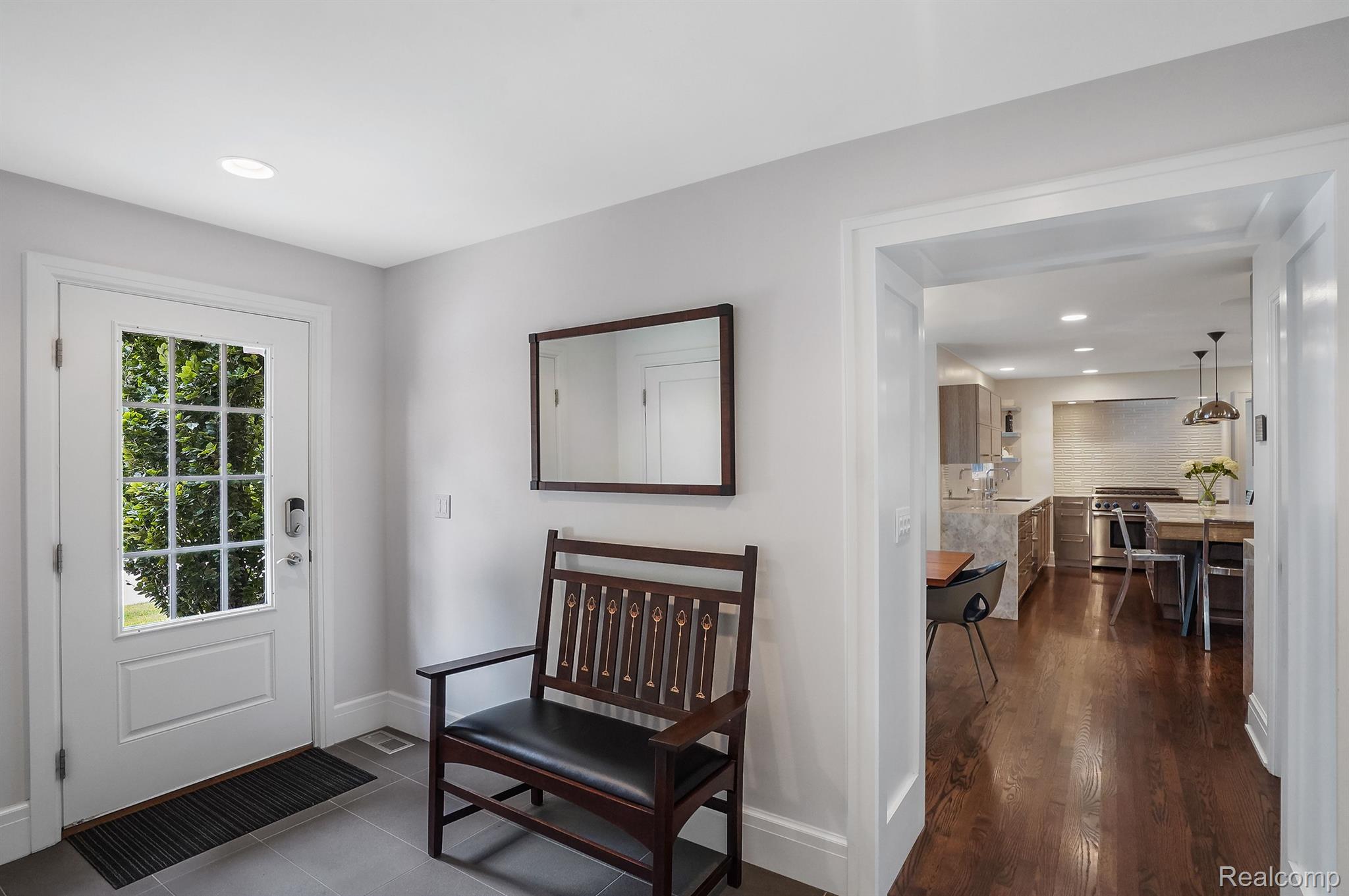 908 CHESTERFIELD Avenue