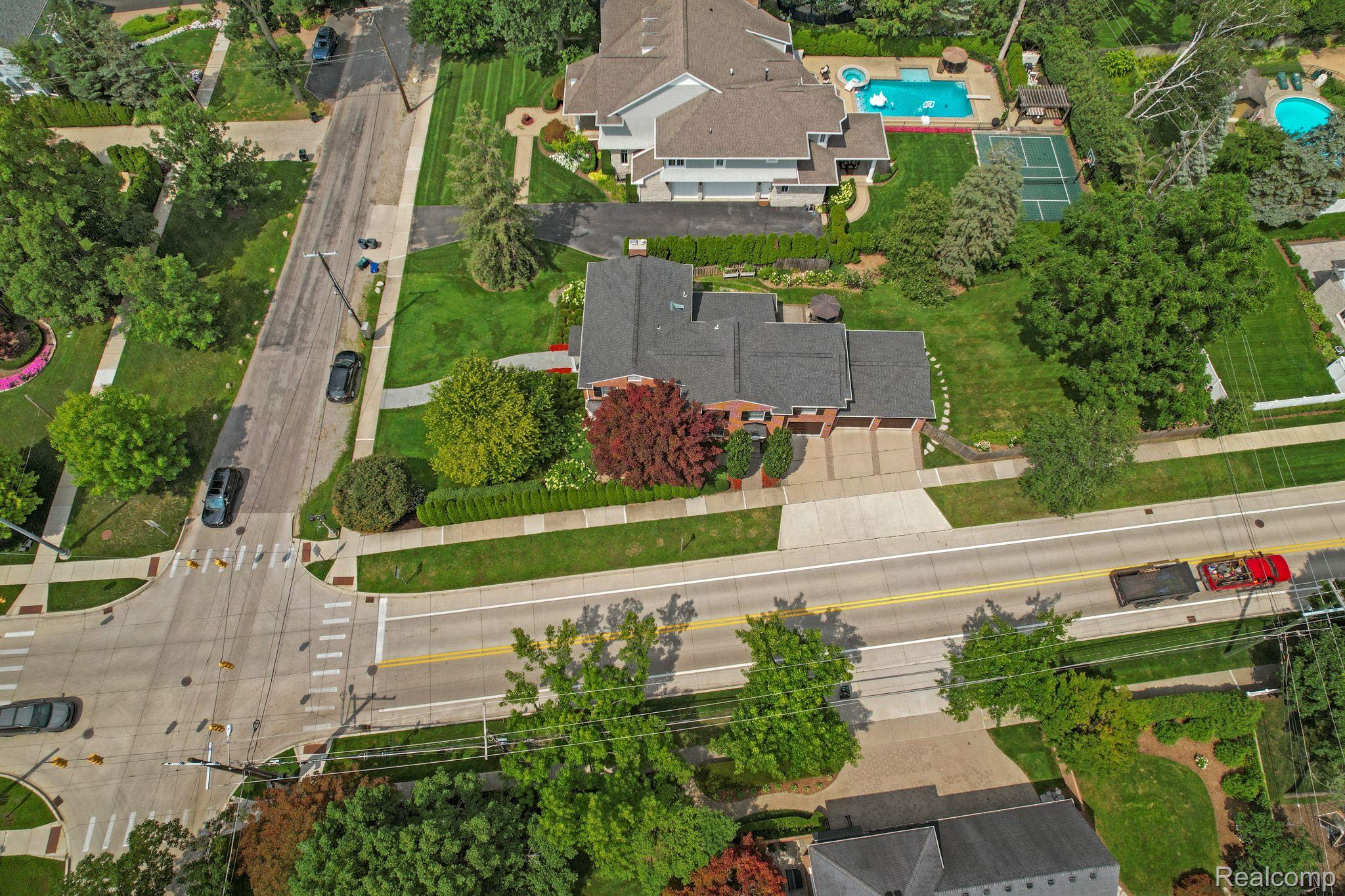 908 CHESTERFIELD Avenue