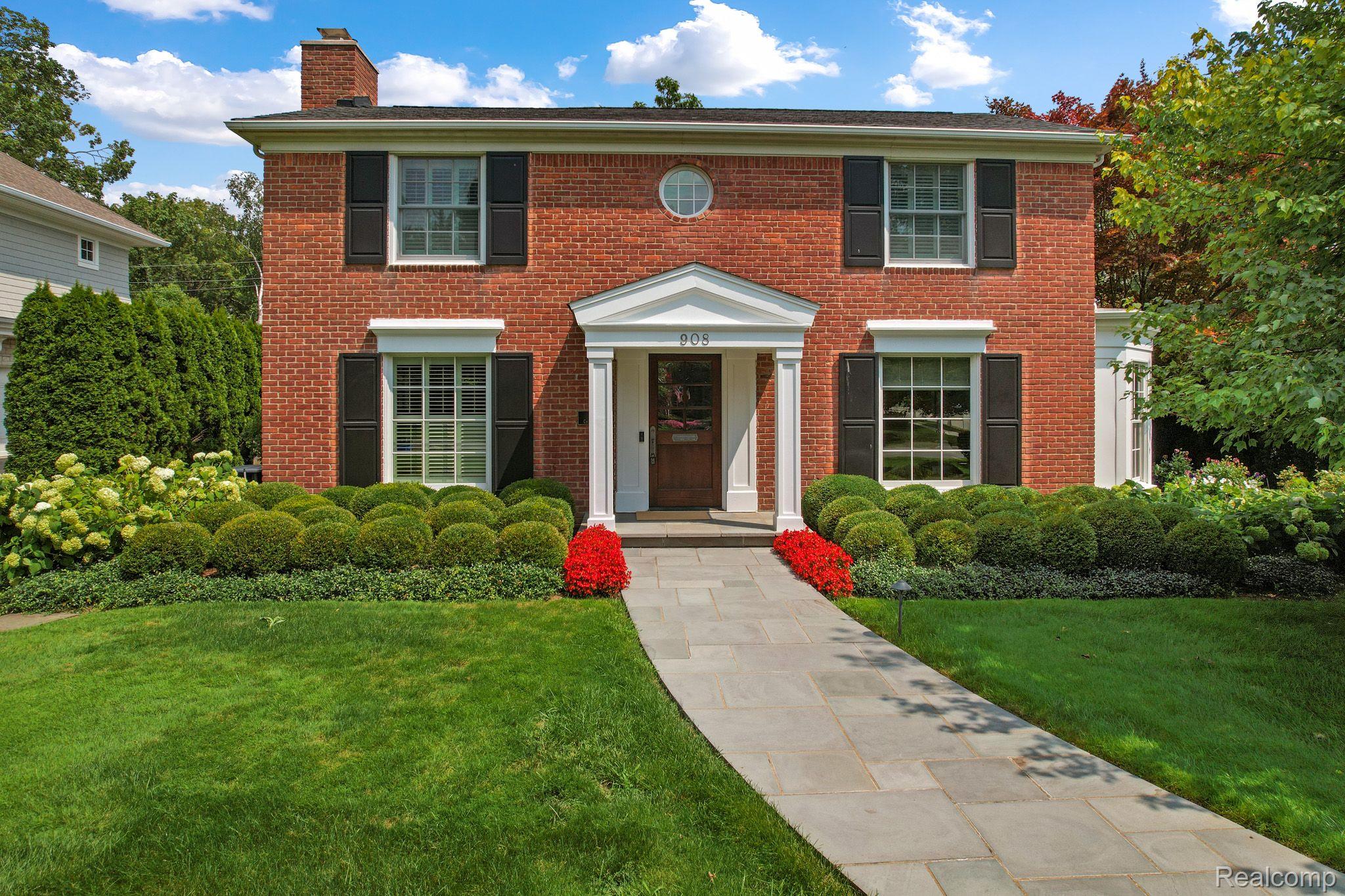 908 CHESTERFIELD Avenue