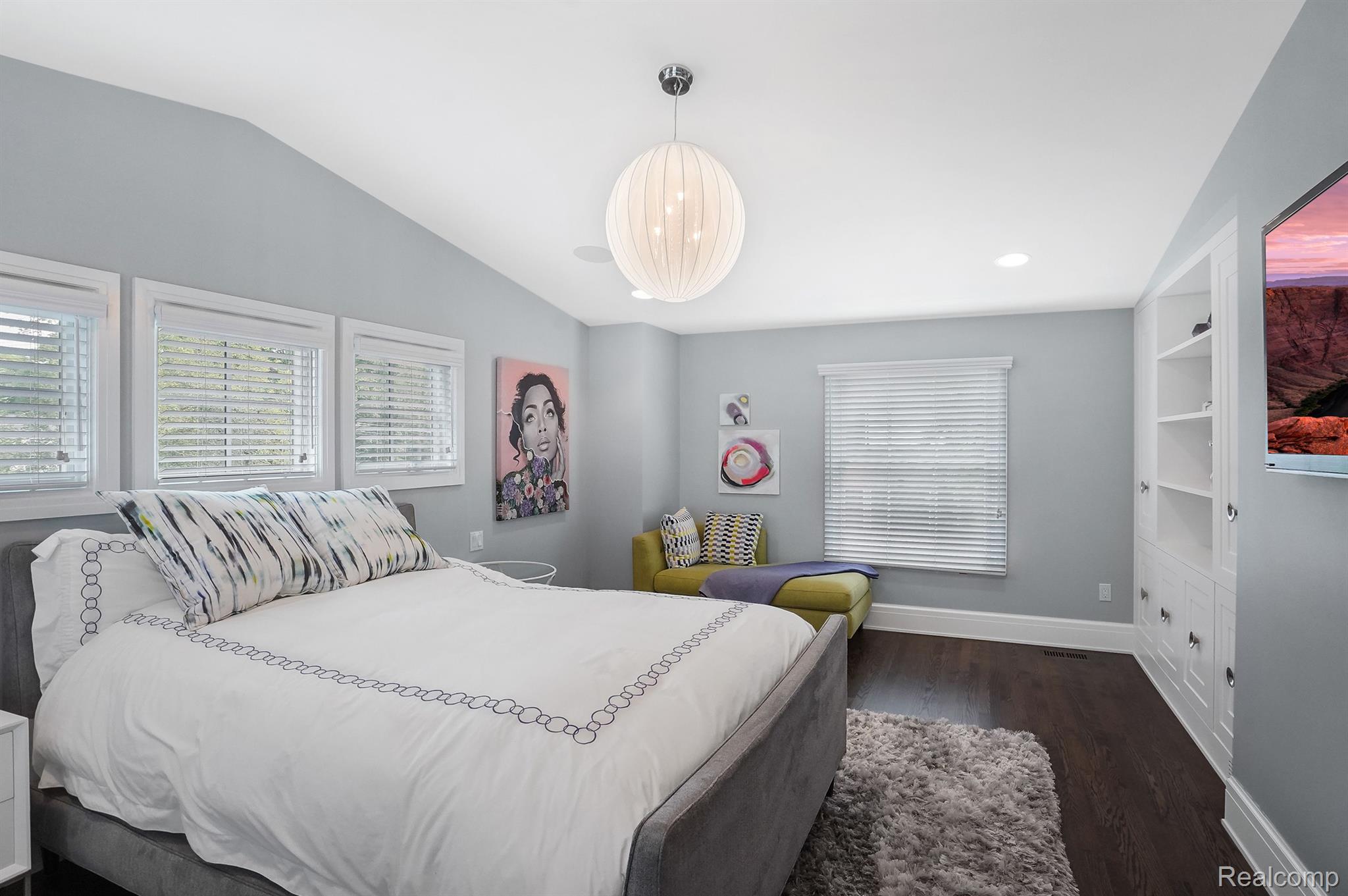 908 CHESTERFIELD Avenue