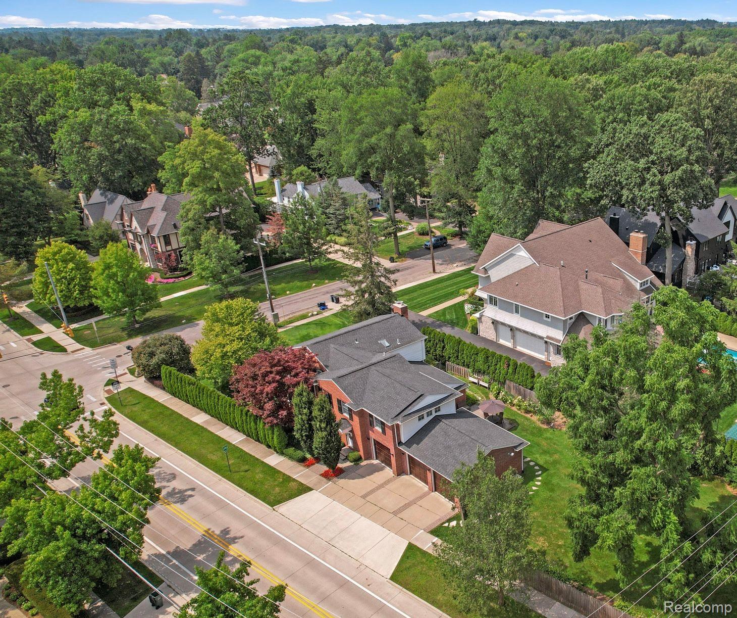 908 CHESTERFIELD Avenue