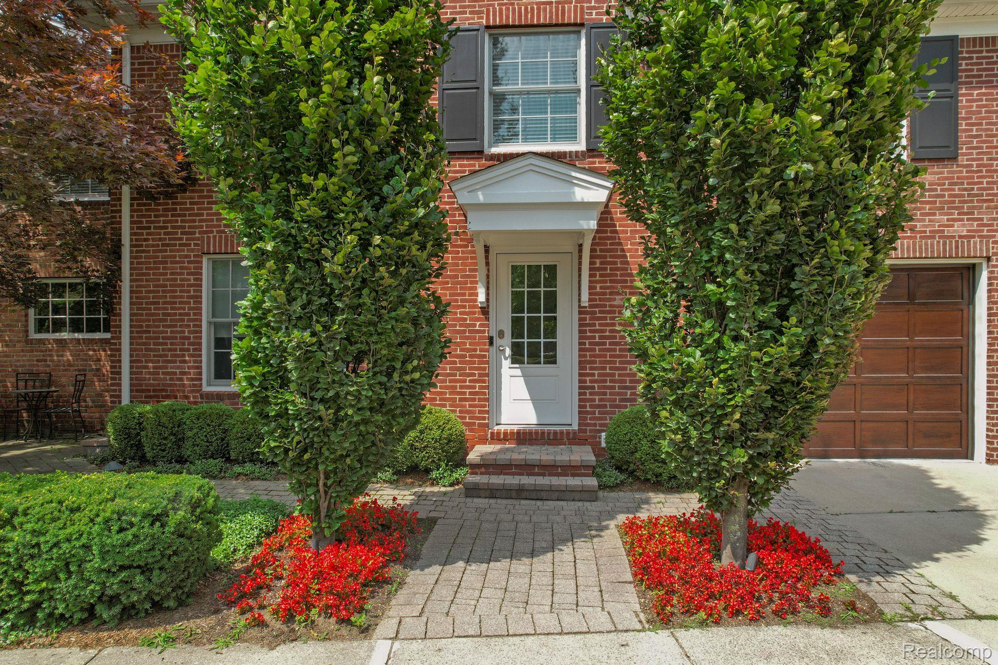 908 CHESTERFIELD Avenue