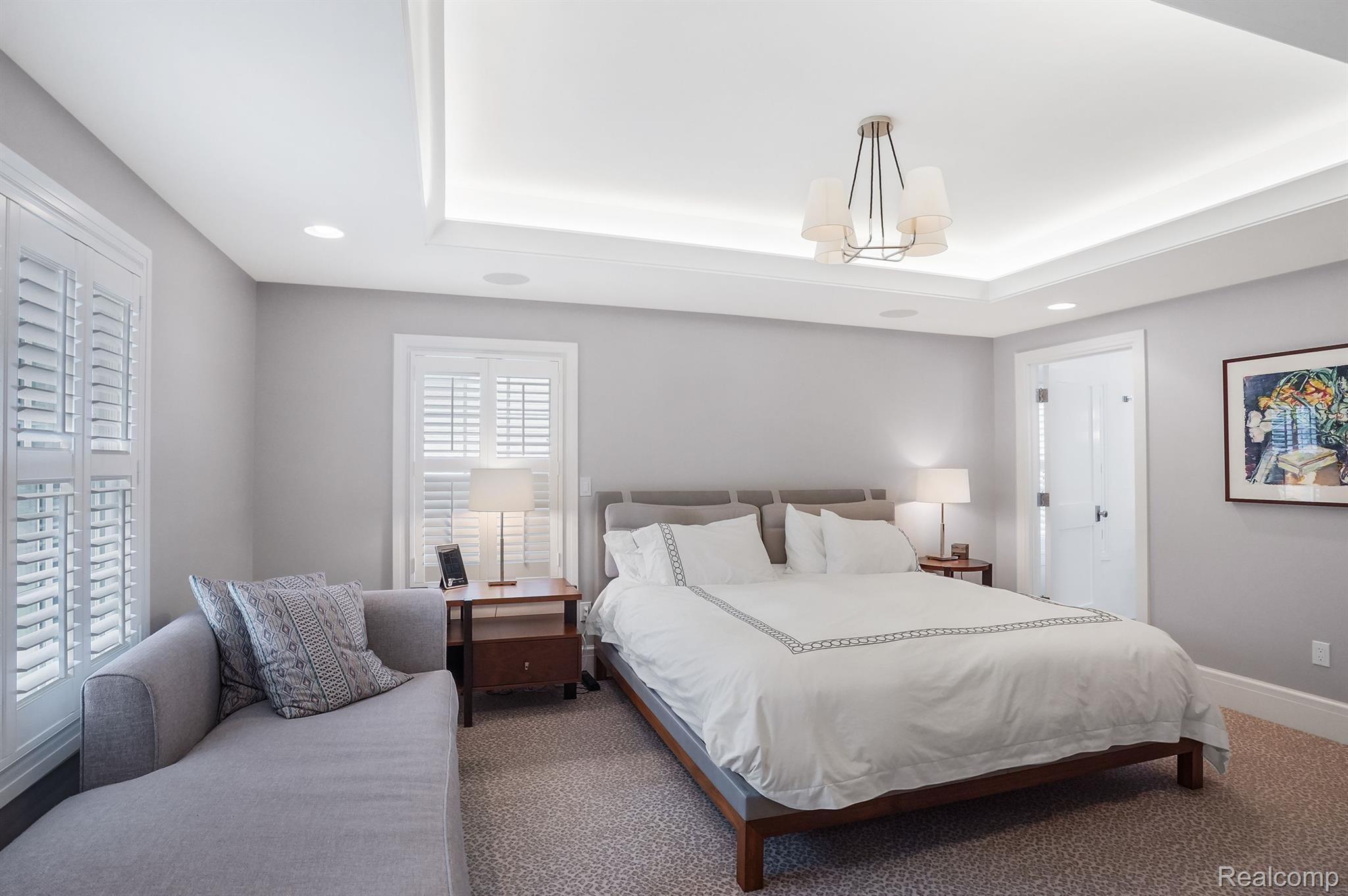 908 CHESTERFIELD Avenue