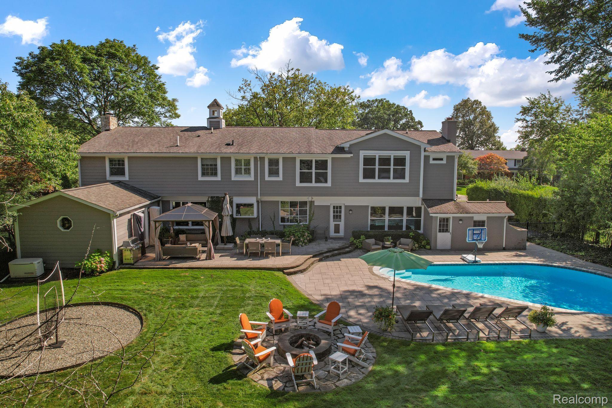 800 WILLOWAY ESTATES Drive
