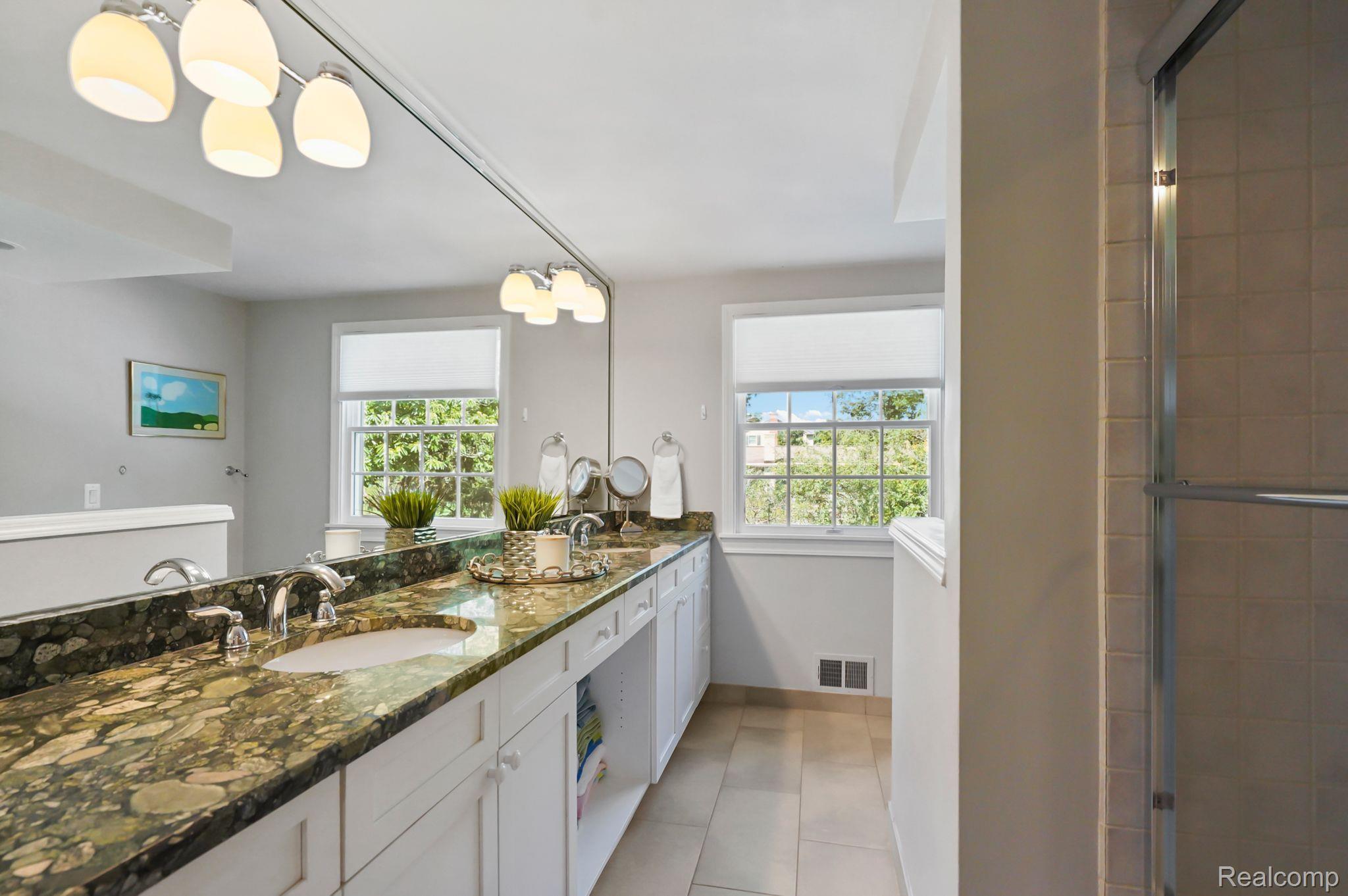 800 WILLOWAY ESTATES Drive