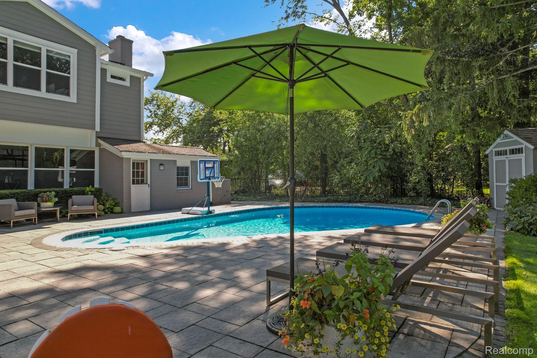 800 WILLOWAY ESTATES Drive