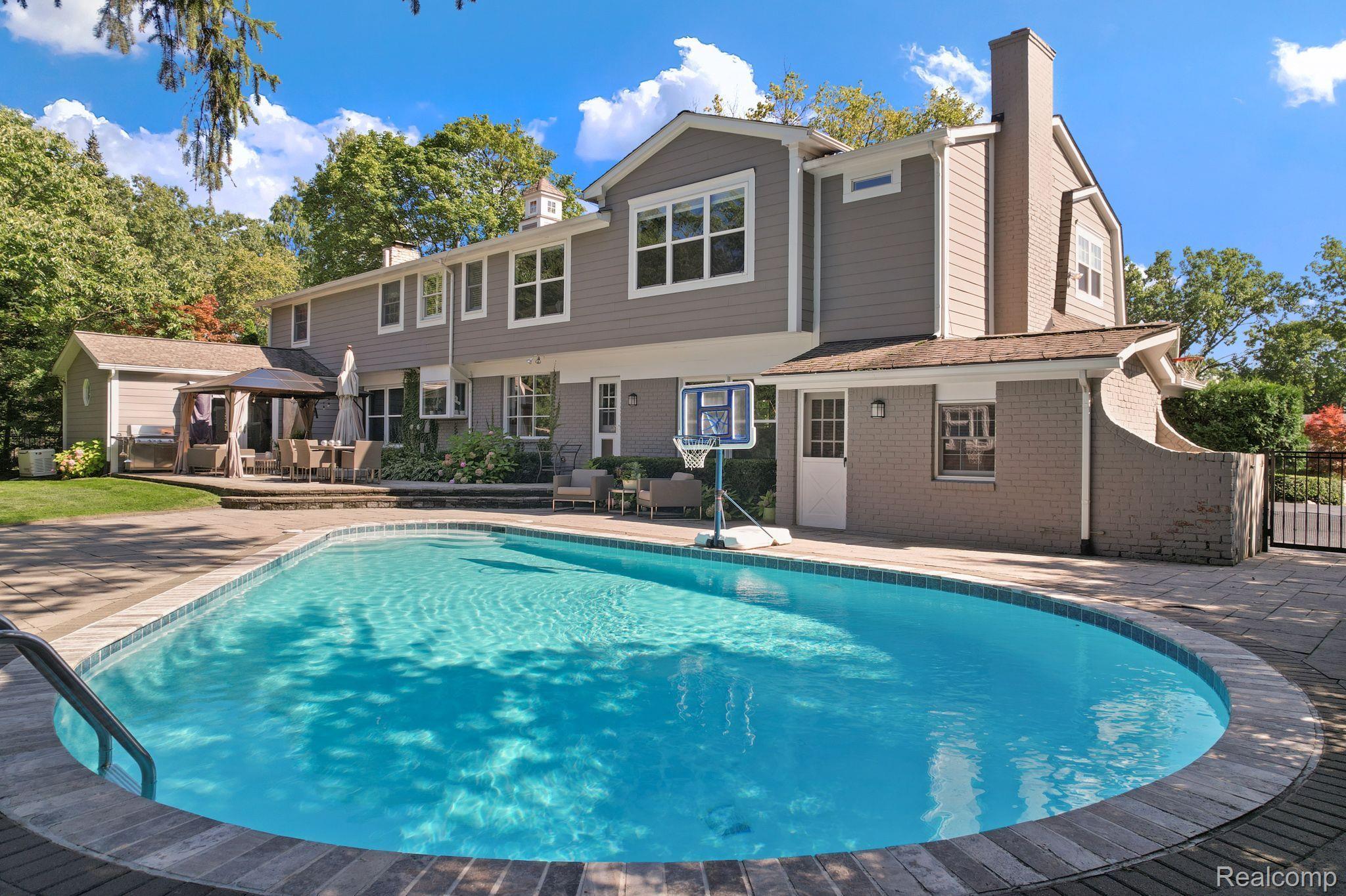 800 WILLOWAY ESTATES Drive
