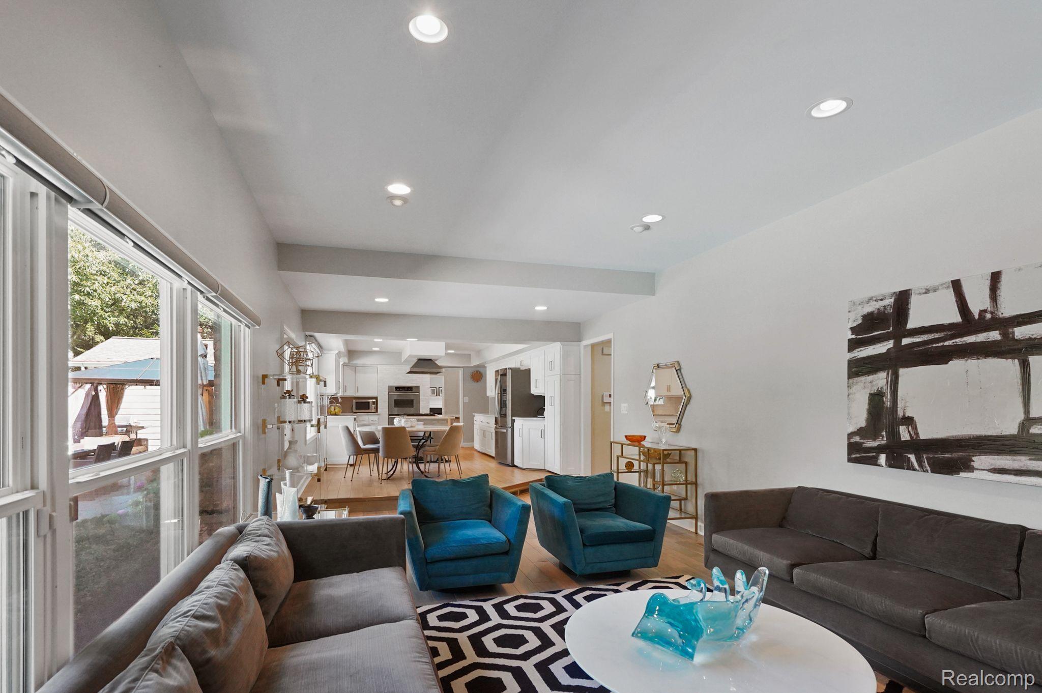 800 WILLOWAY ESTATES Drive