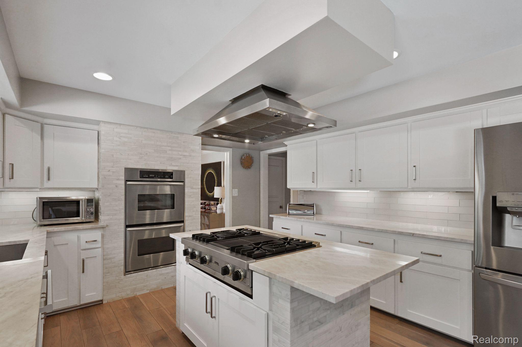 800 WILLOWAY ESTATES Drive