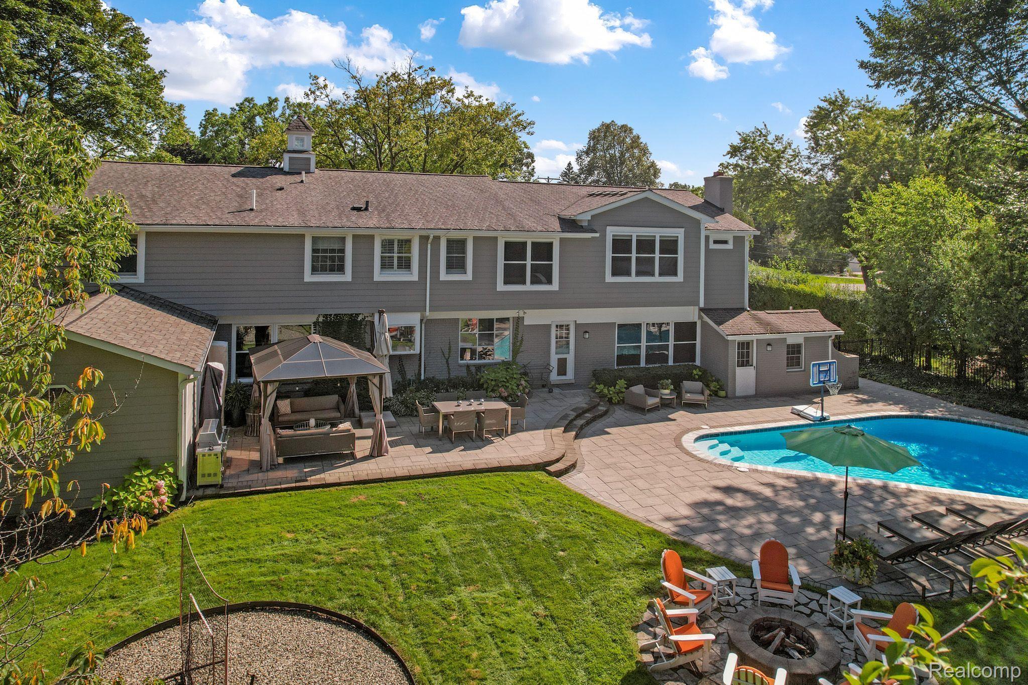 800 WILLOWAY ESTATES Drive