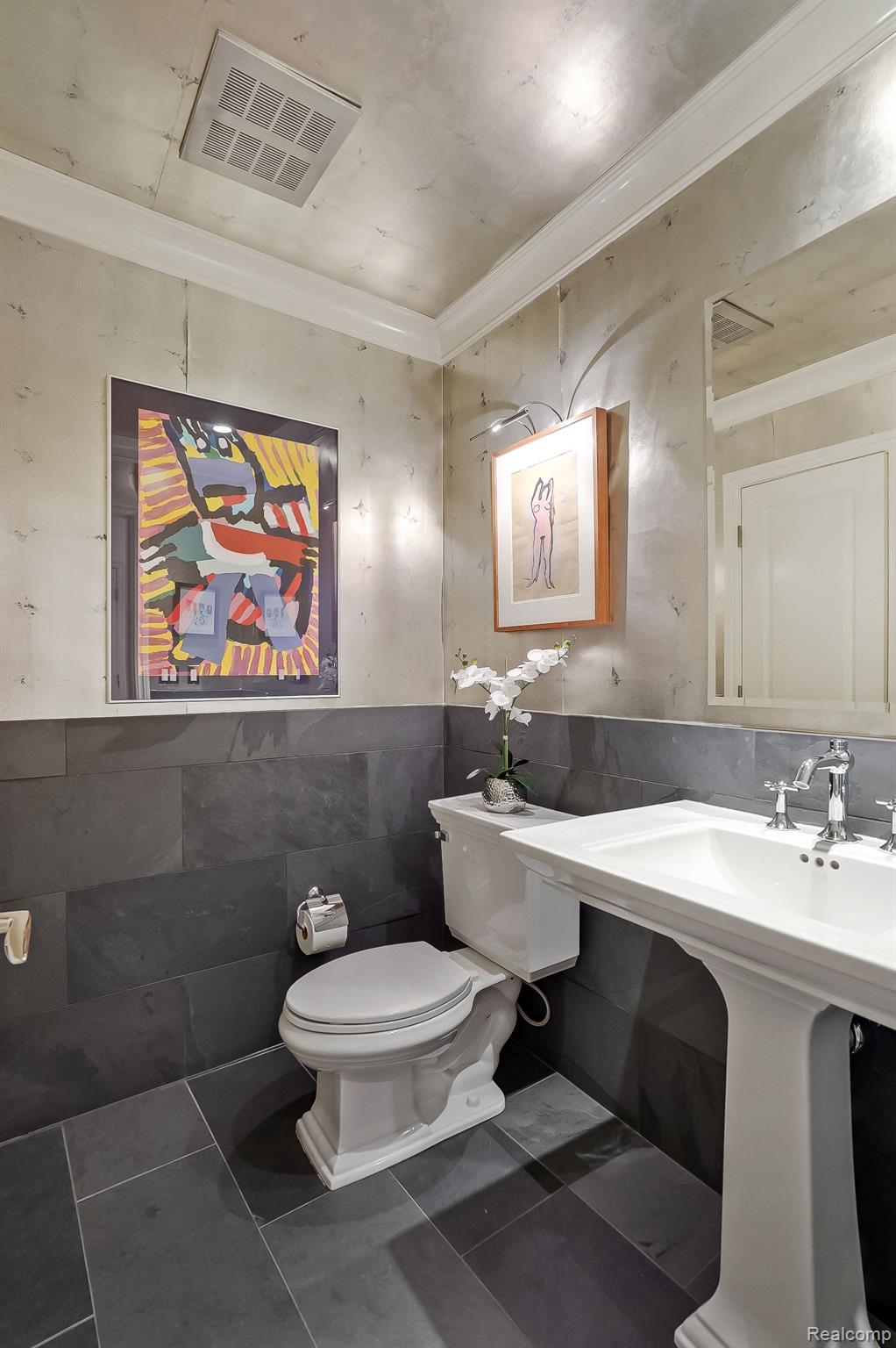 111 WILLITS Street 309