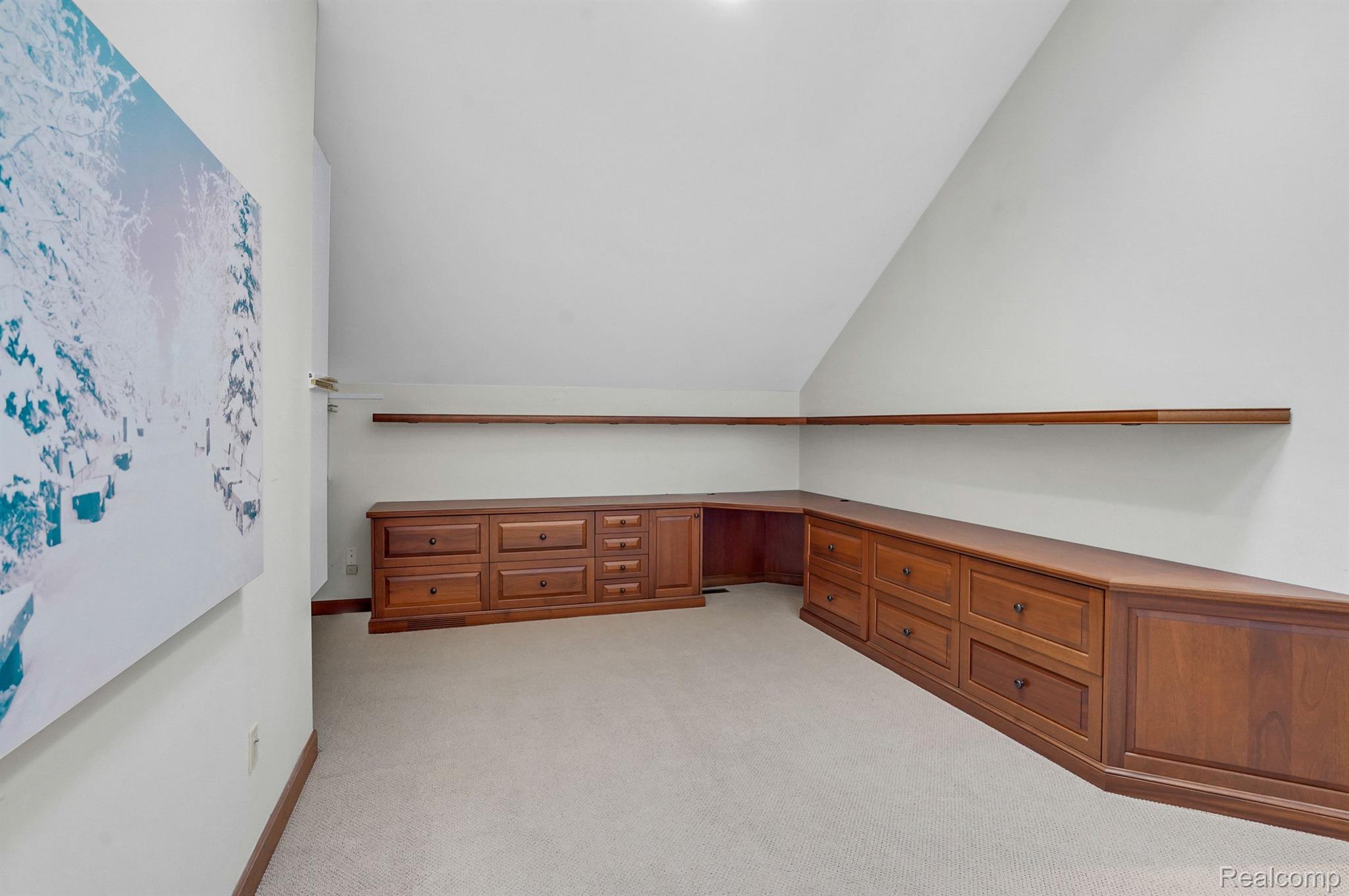 6212 BROMLEY Court