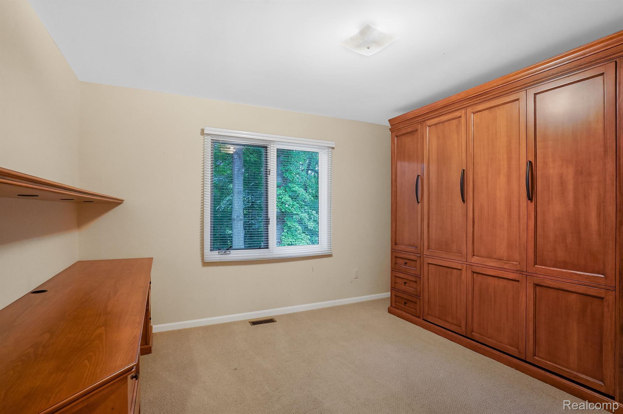 6212 BROMLEY Court