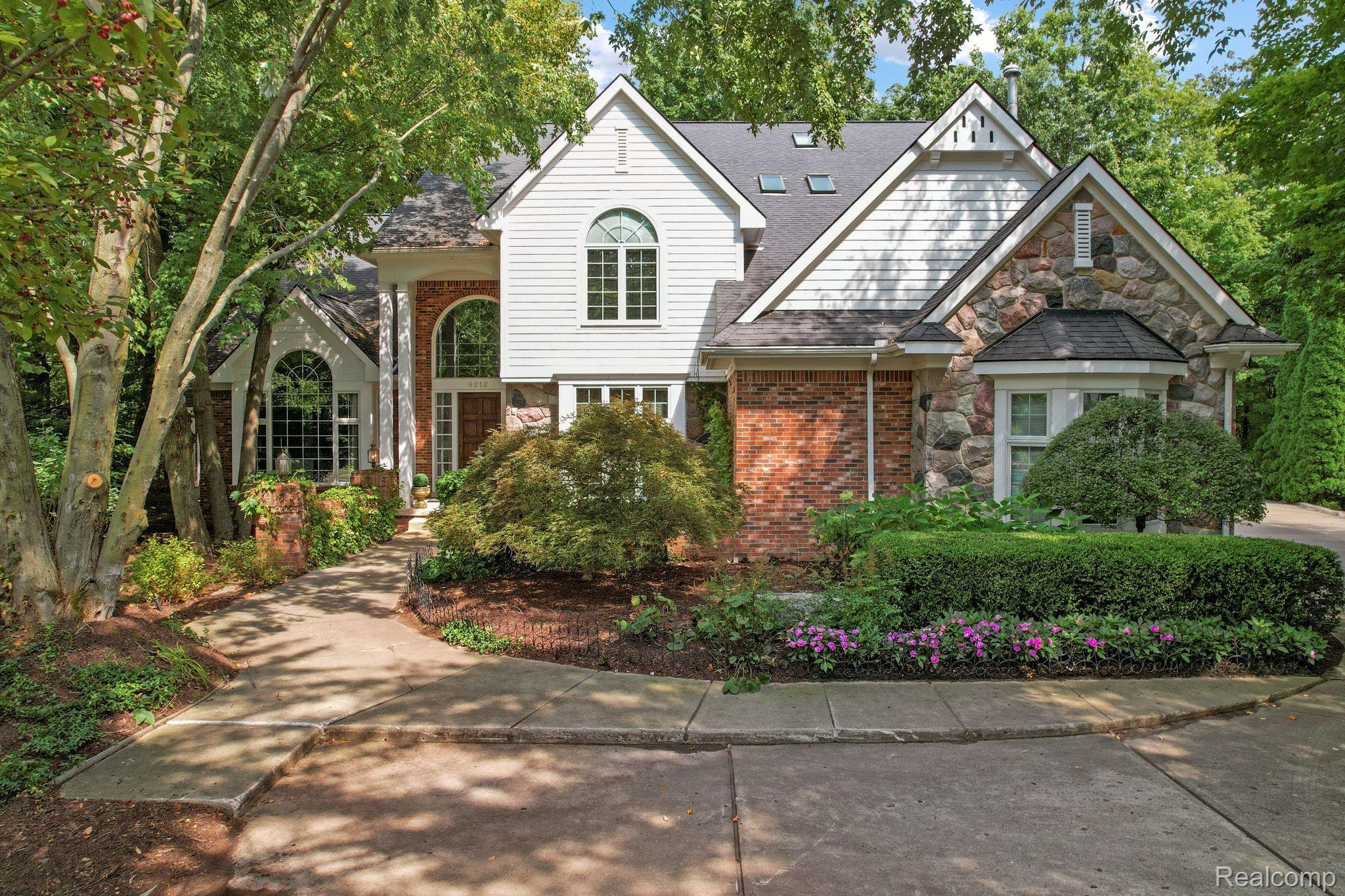 6212 BROMLEY Court