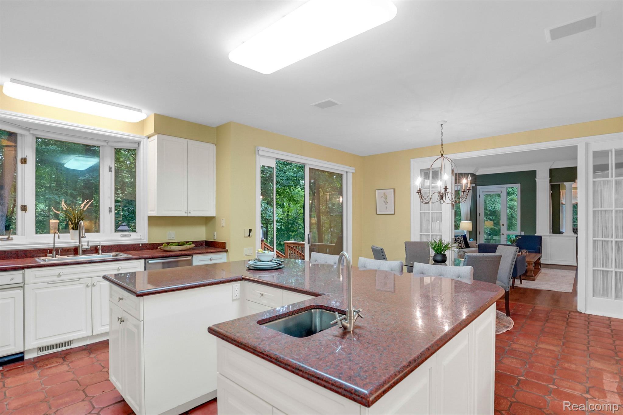6212 BROMLEY Court