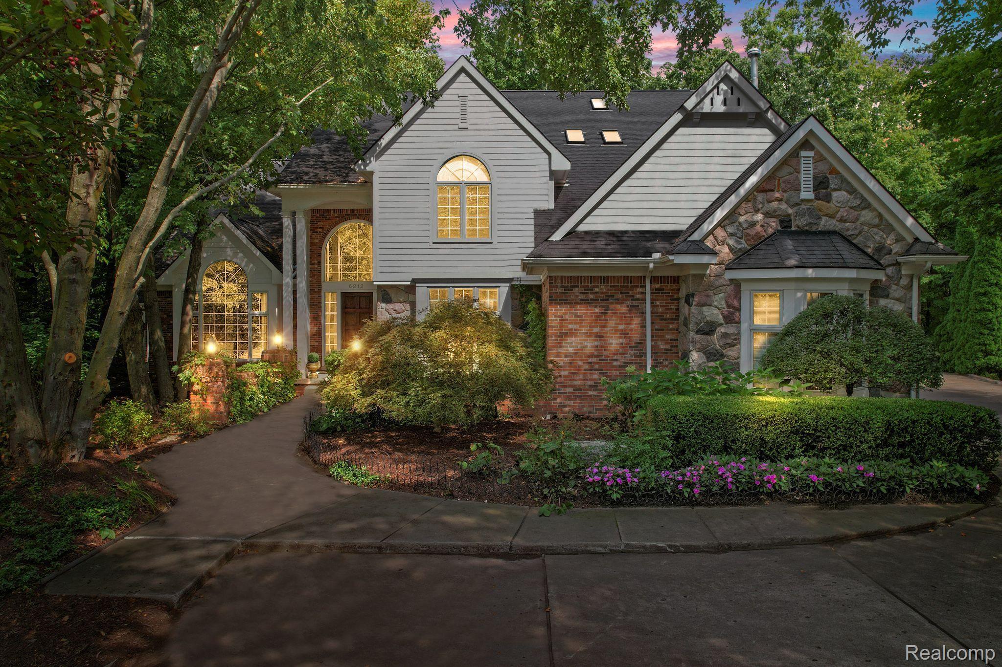 6212 BROMLEY Court
