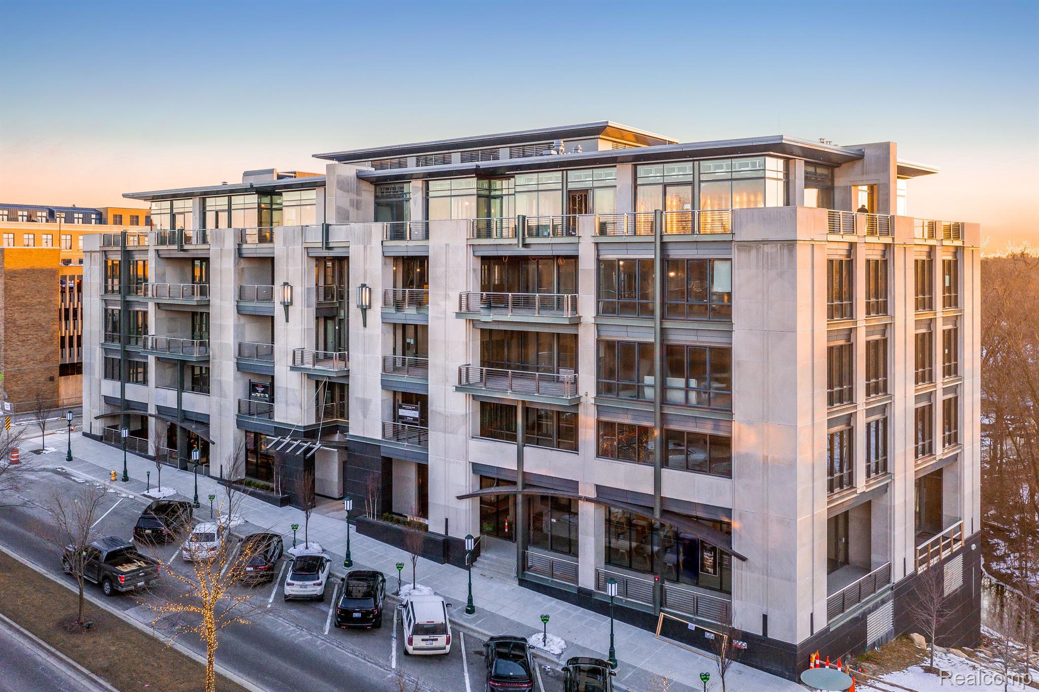 369 N OLD WOODWARD Avenue 205